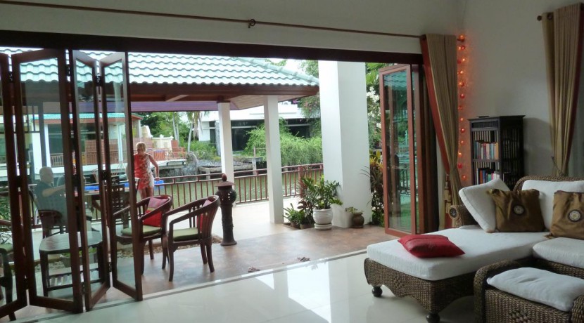 04 living room and salah