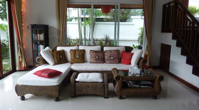 05 living room