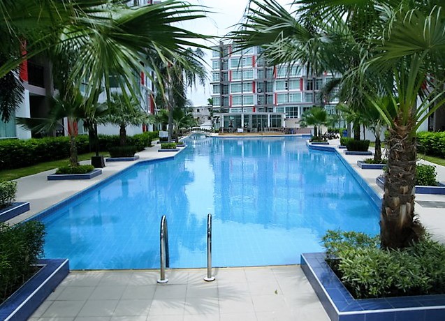 2-Pool View