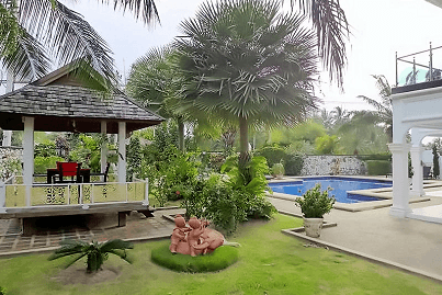 Pool Villa near Mabprachan lake