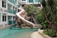 Amazon Residence Condominium Pattaya for sale. One bedroom apartment in a beautiful complex. The apartment is fully furnished and ready to move. On the territory of 13.500 sqm condominium 4 residential buildings is surrounded by a three-tiered swimming pool area of 2000 sq.m. with an artificial beach, jacuzzi areas, water slides, and fonts. Also in the project area has five massage waterfalls, in harmony with a unique landscape design.